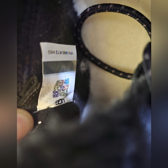 UGG Lakesider Heritage Mid Boot, black, size US 9.5 - Picture 8 of 11